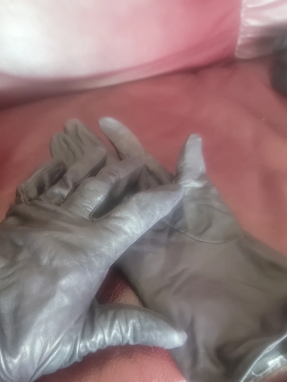 Classic Black Unlined Leather Gloves